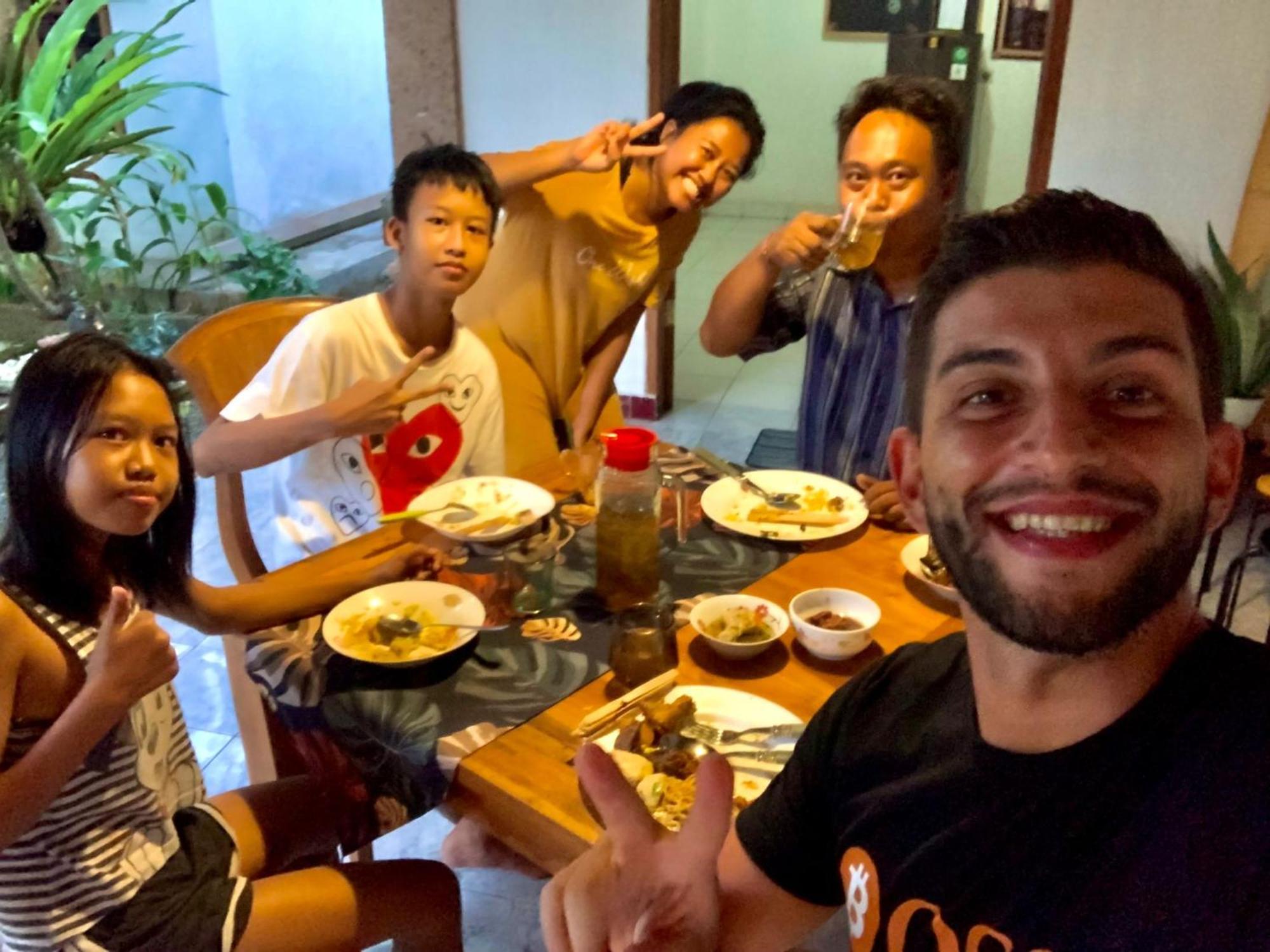 Lebih Serongga Guest House מראה חיצוני תמונה