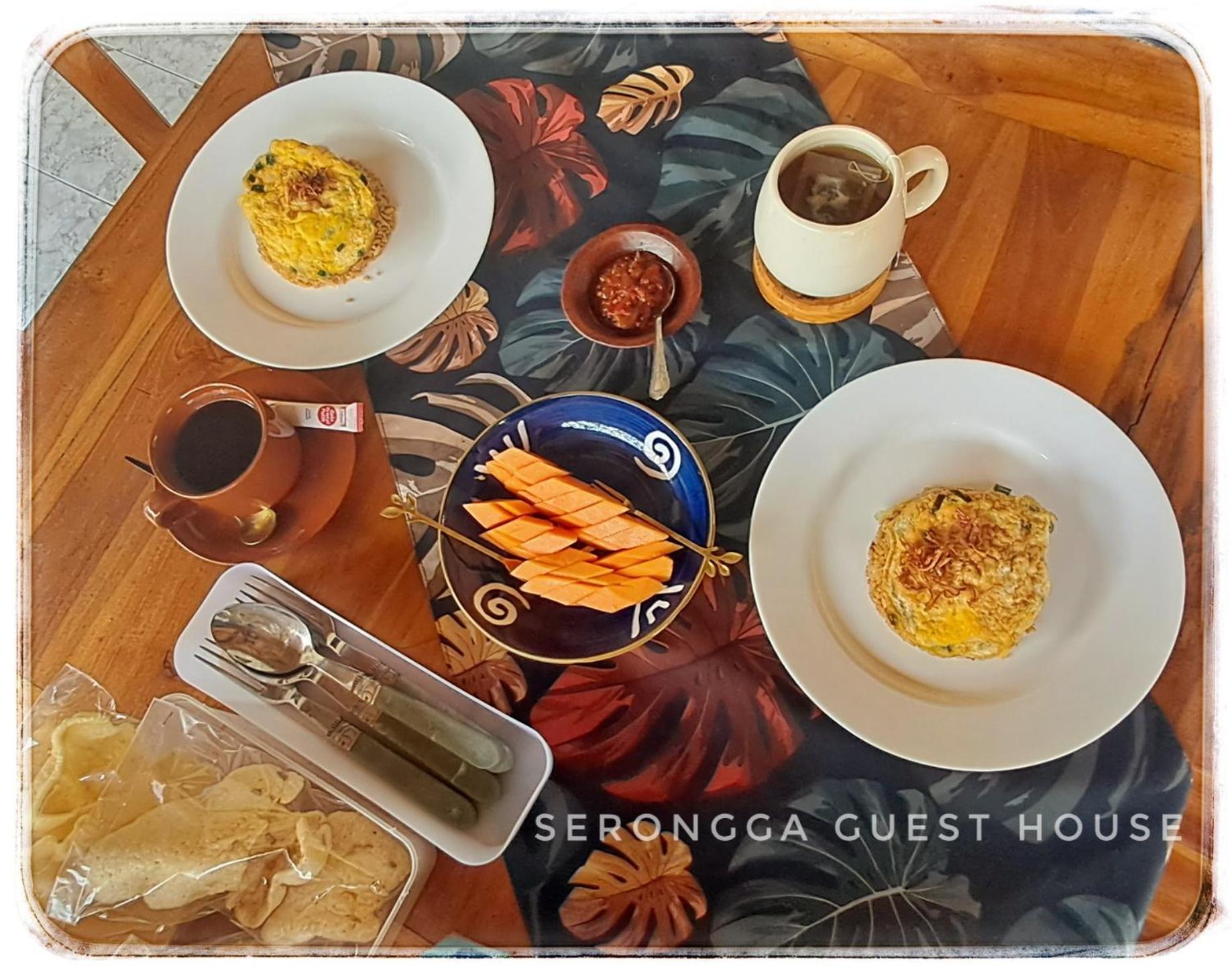 Lebih Serongga Guest House מראה חיצוני תמונה